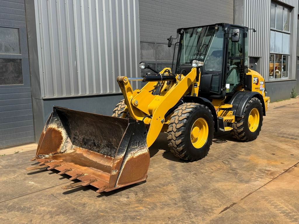 CAT 908M