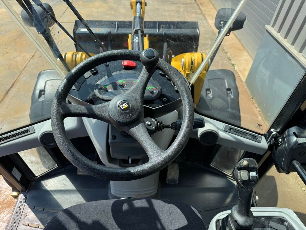 CAT 908M