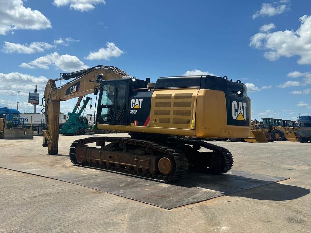 CAT 352F