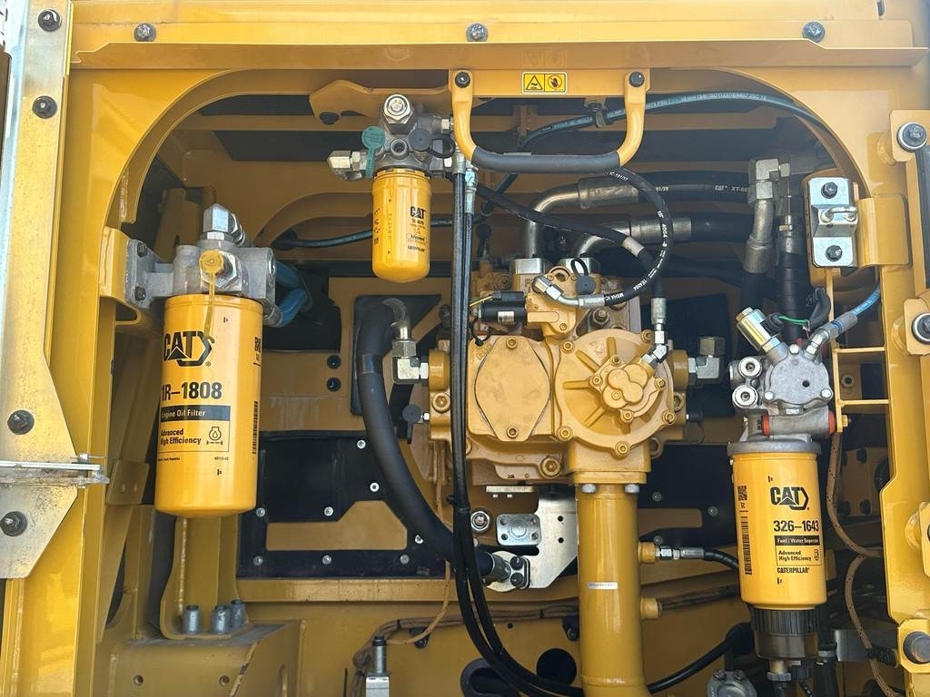 CAT 352F