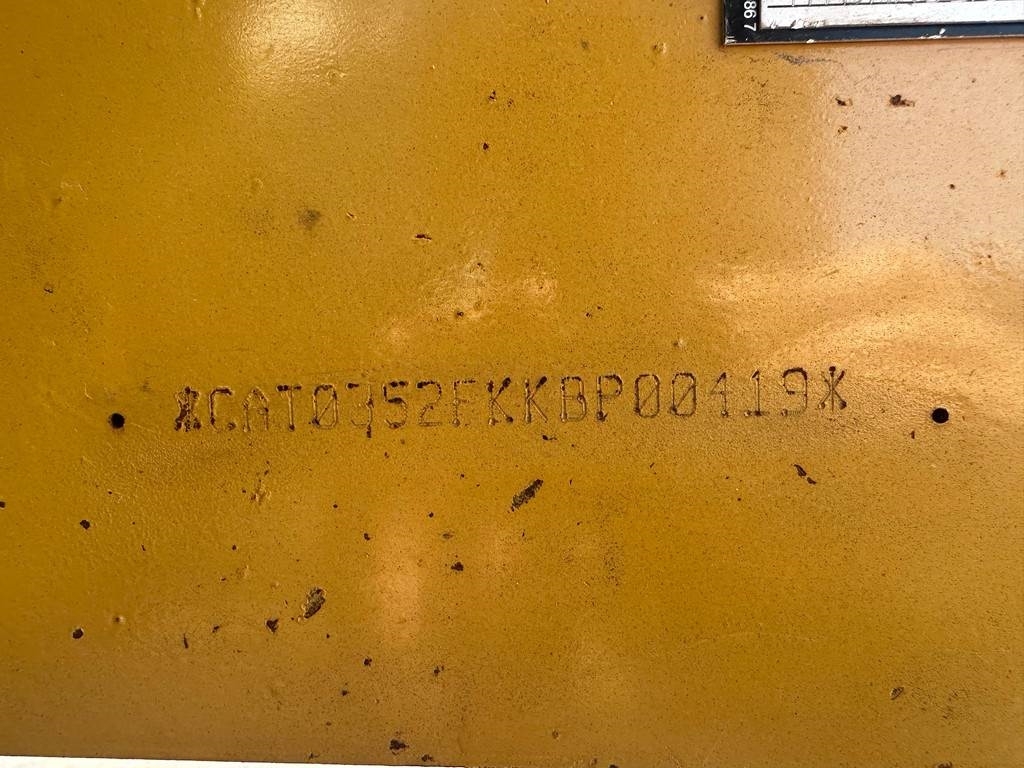 CAT 352F