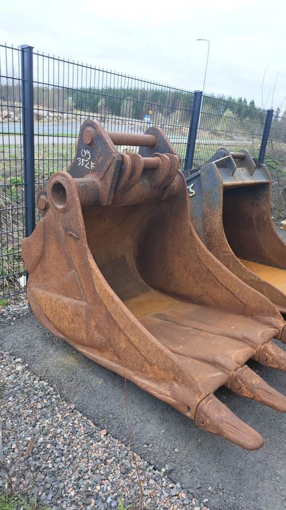 CAT 352F