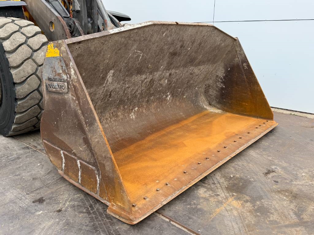 Volvo L120H - 3rd Function / Quick Coupler