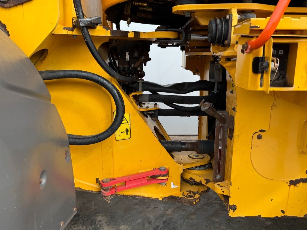 Volvo L120H - 3rd Function / Quick Coupler