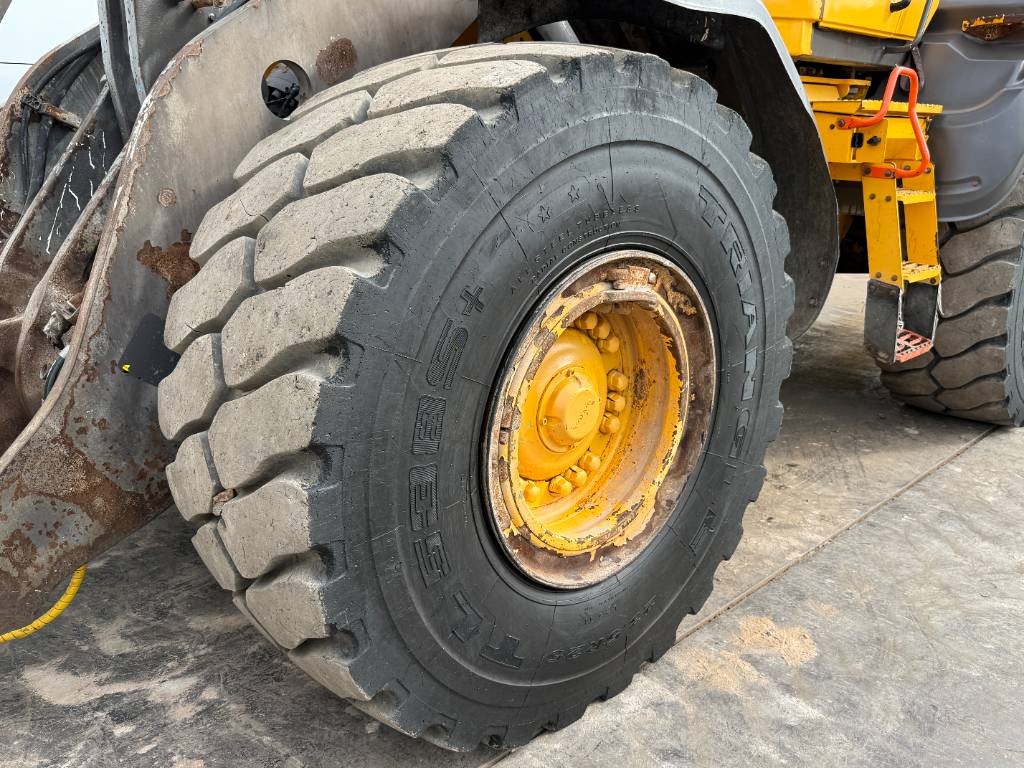 Volvo L120H - 3rd Function / Quick Coupler