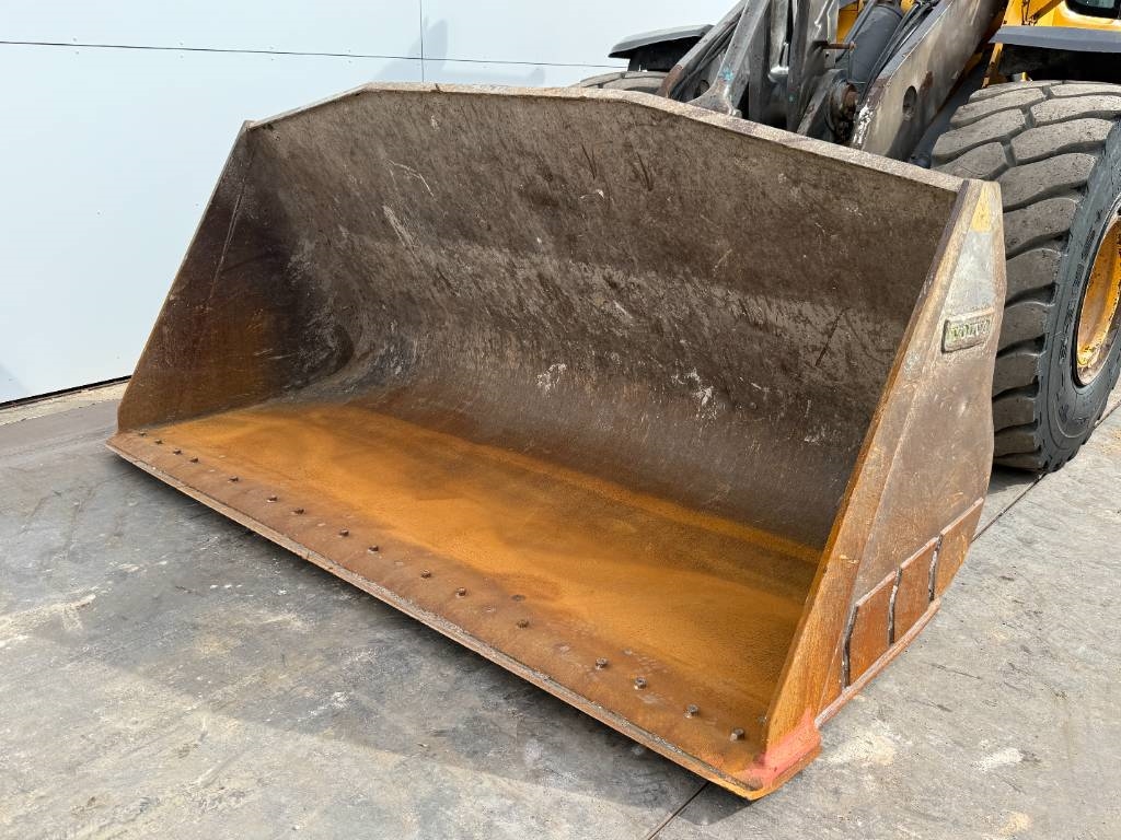 Volvo L120H - 3rd Function / Quick Coupler