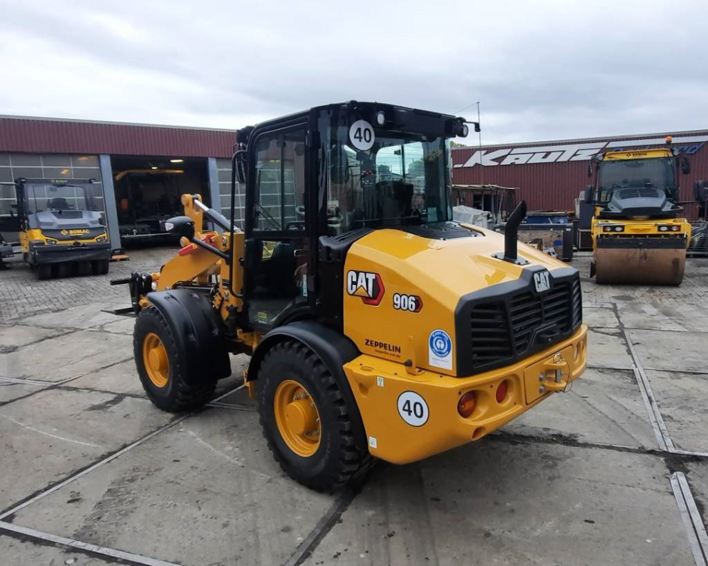 CAT 906