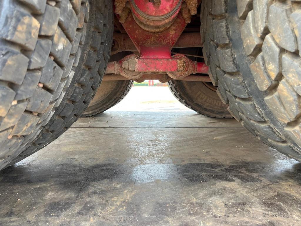 MAN TGA 26.480 6x4 tipper + HMF crane