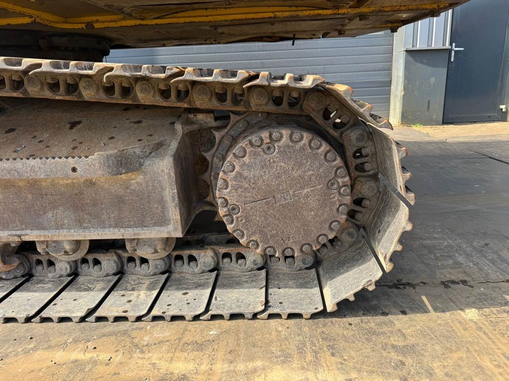 Komatsu PC210LC-10
