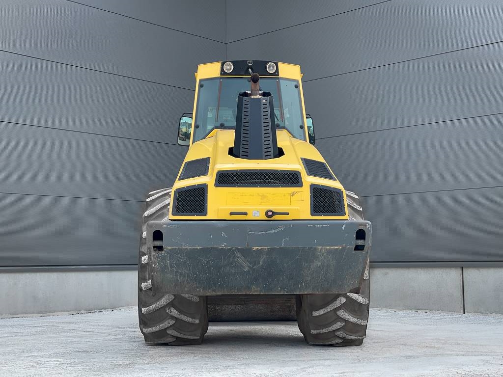 Bomag BW 216 DH-4i