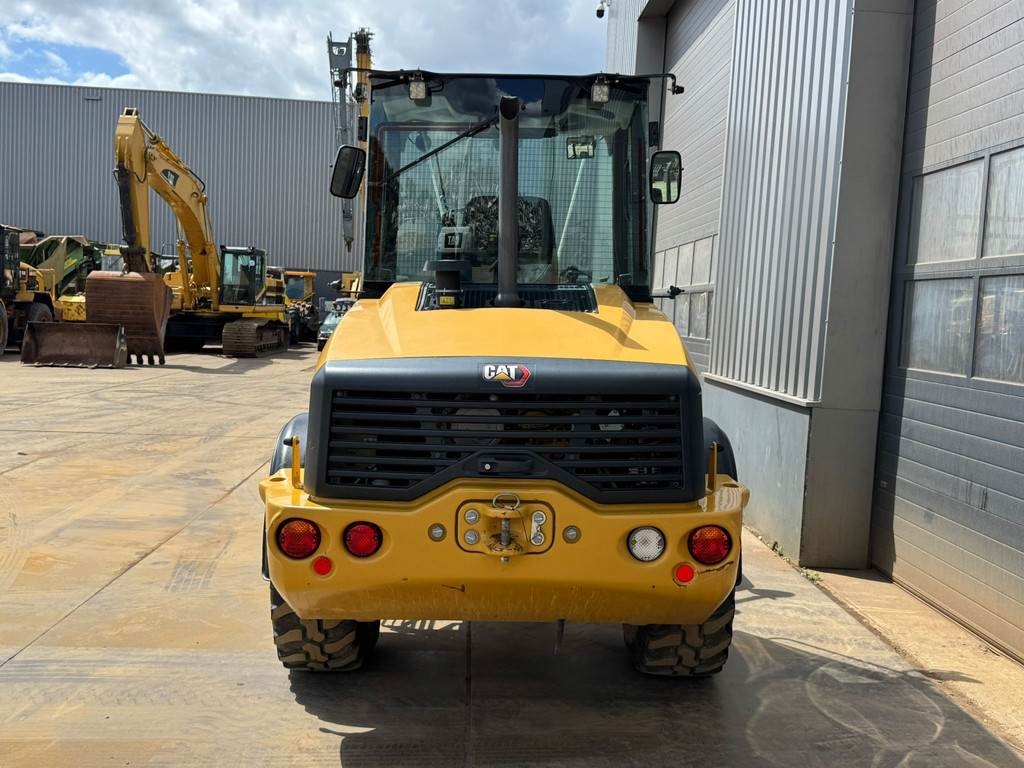 CAT 908M CE + EPA