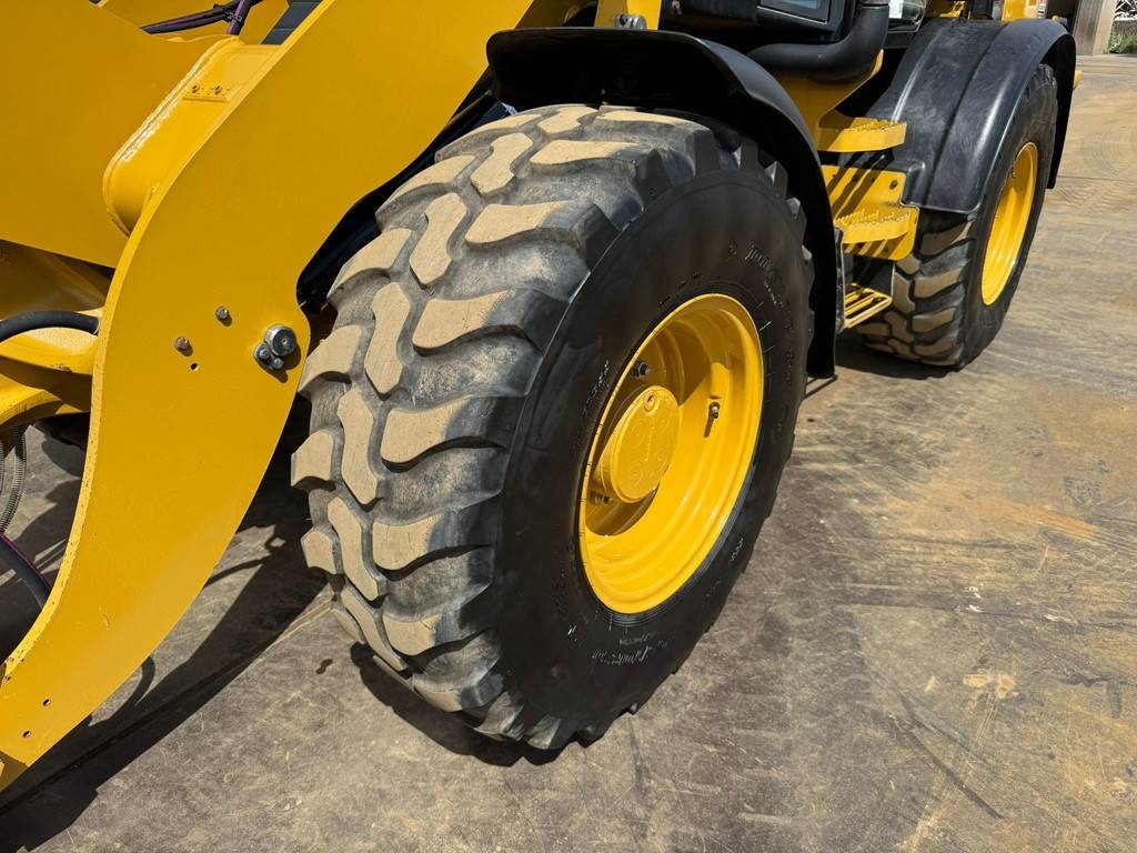 CAT 908M CE + EPA