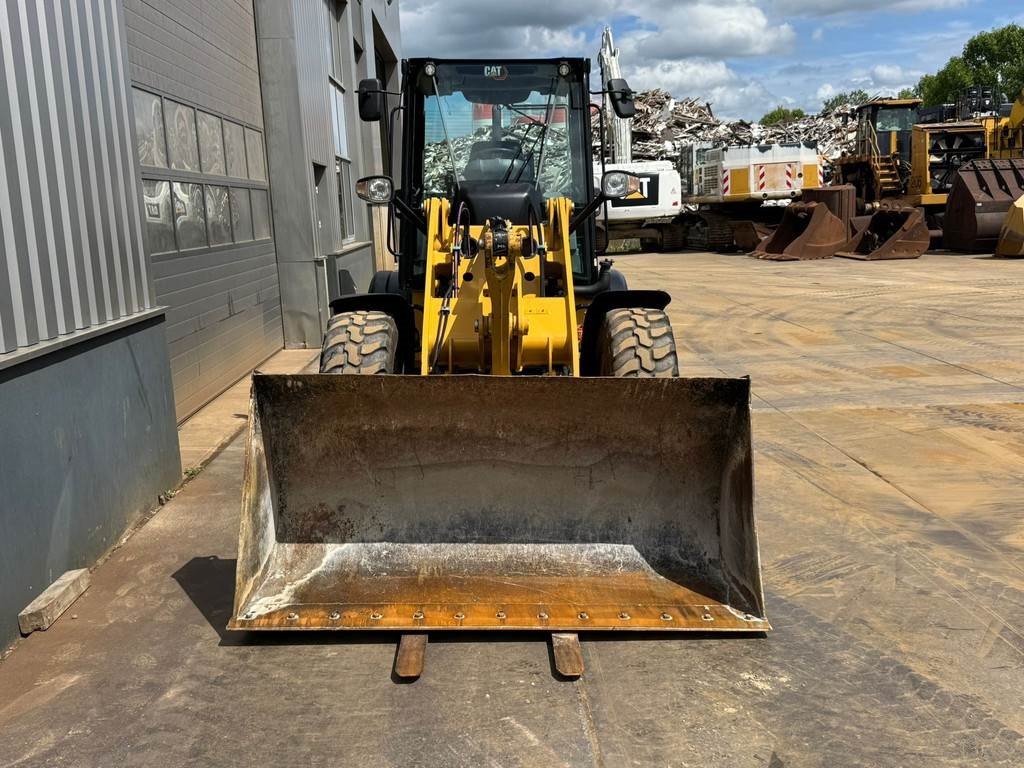 CAT 908M CE + EPA