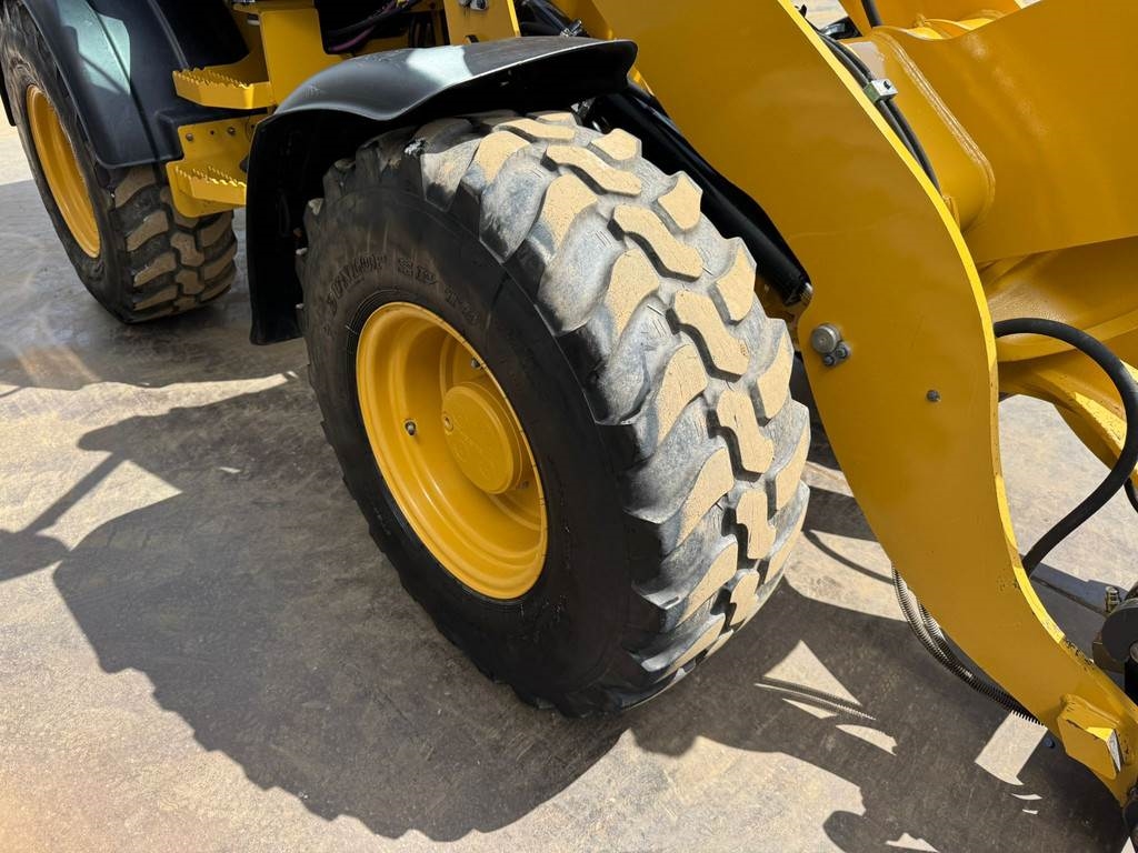 CAT 908M CE + EPA
