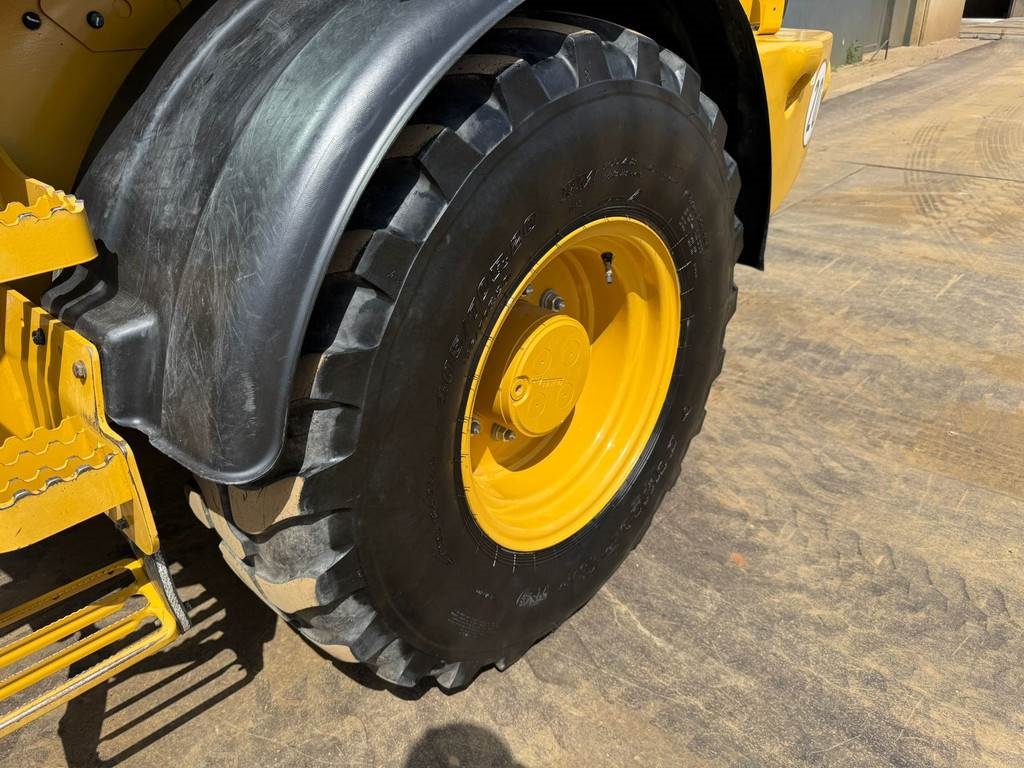 CAT 908M CE + EPA