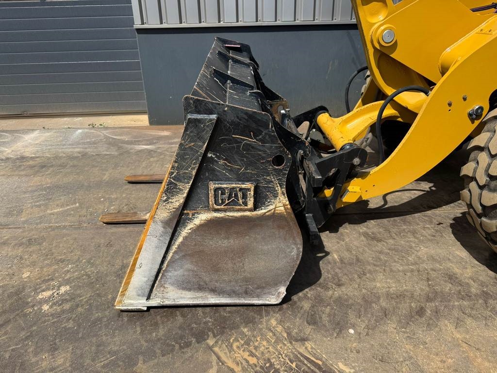 CAT 908M CE + EPA
