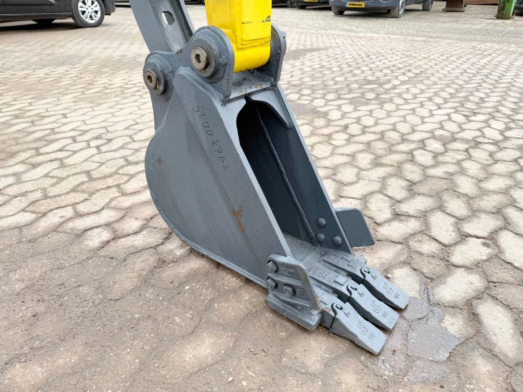 Wacker Neuson EZ36 - New / Unused / Hammer Lines