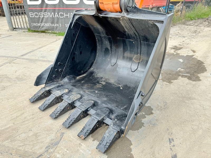 Hitachi ZX220LC-5G / 2025 ULTRA MODEL / ISUZU ENGINE