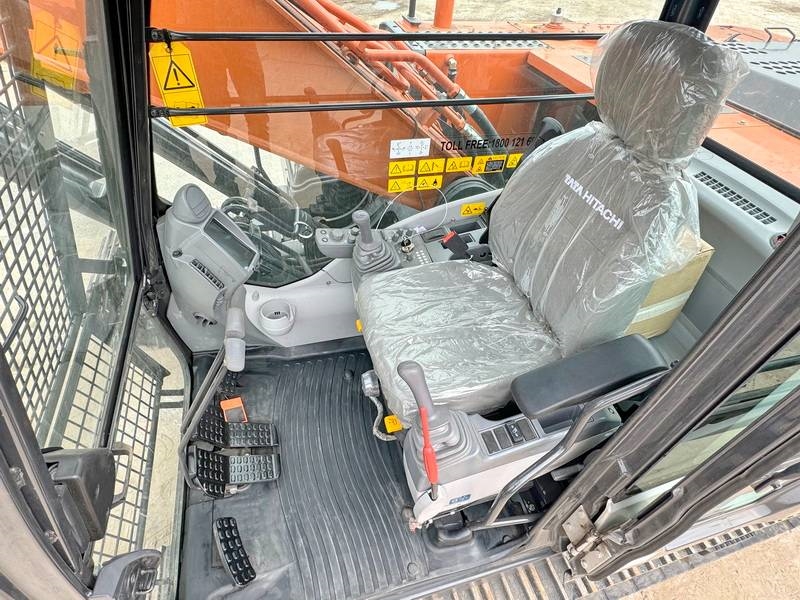 Hitachi ZX220LC-5G / 2025 ULTRA MODEL / ISUZU ENGINE