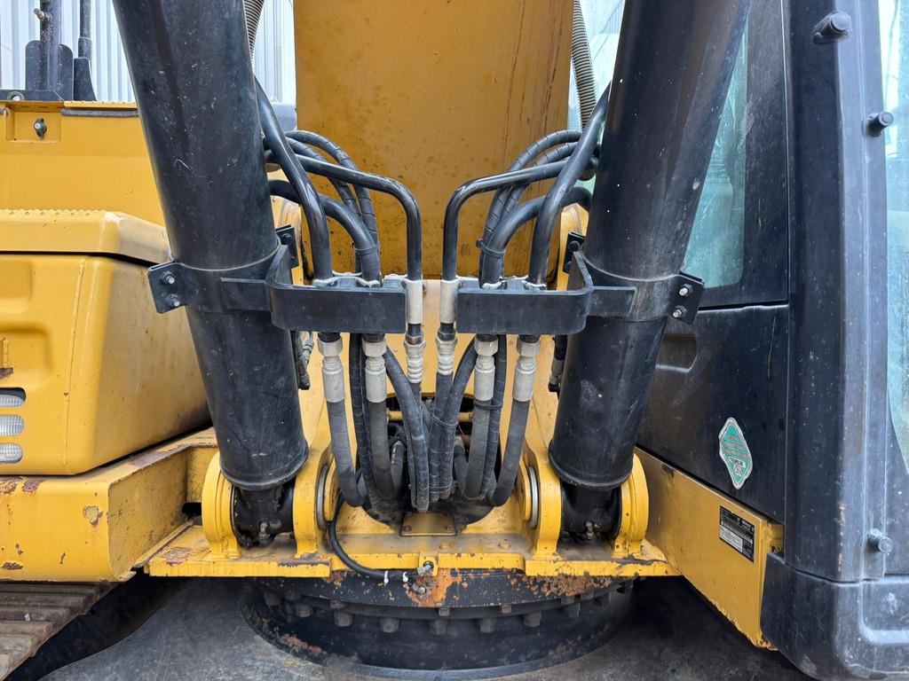 CAT 326F L