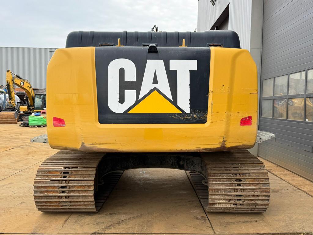 CAT 326F L