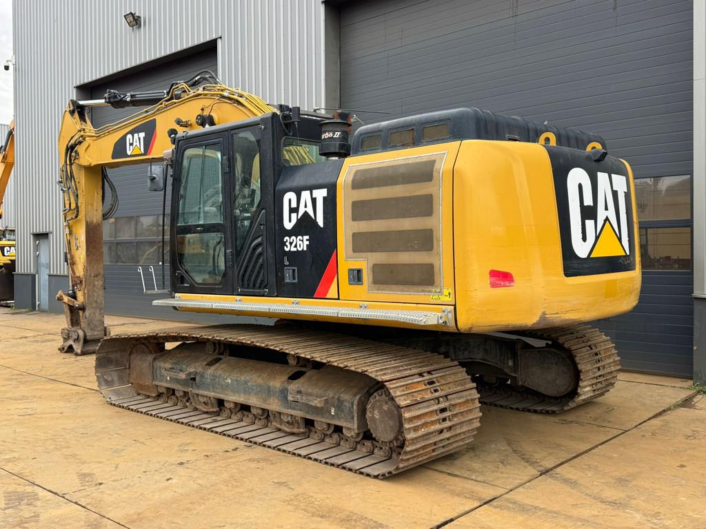 CAT 326F L