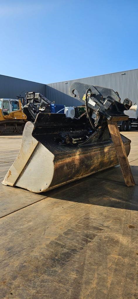 CAT DCT Bucket CW40S Kantelbak