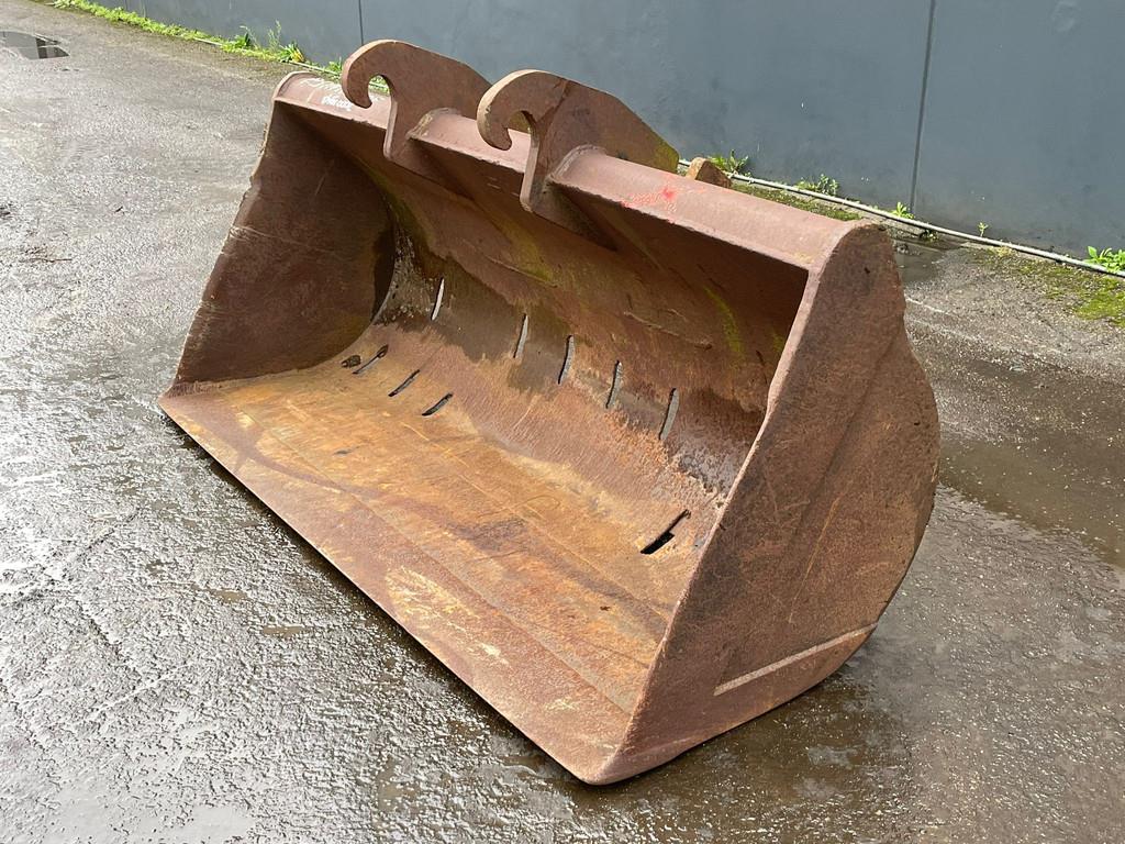 Verachtert wide bucket
