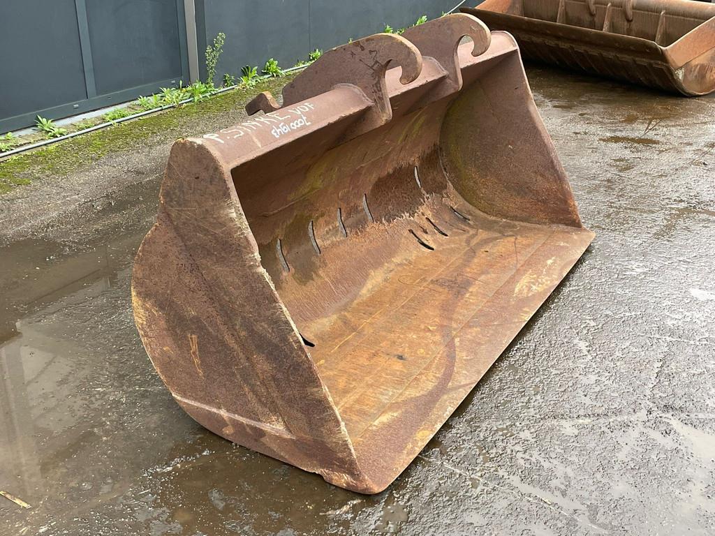 Verachtert wide bucket