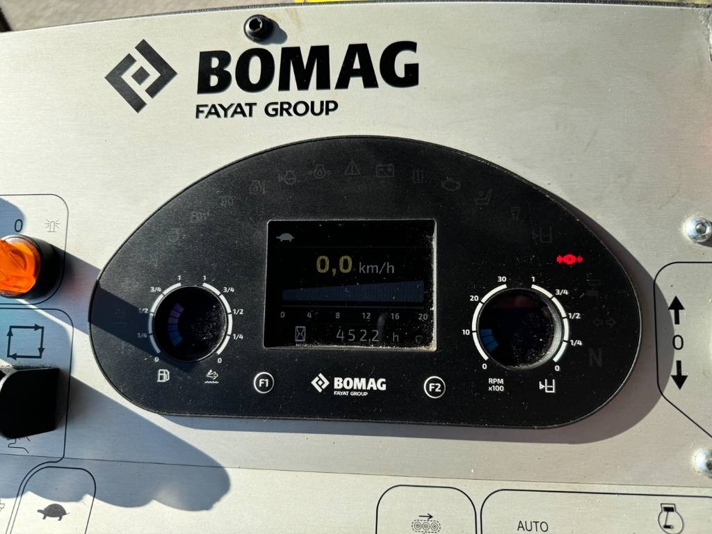 Bomag BF 300 C-2