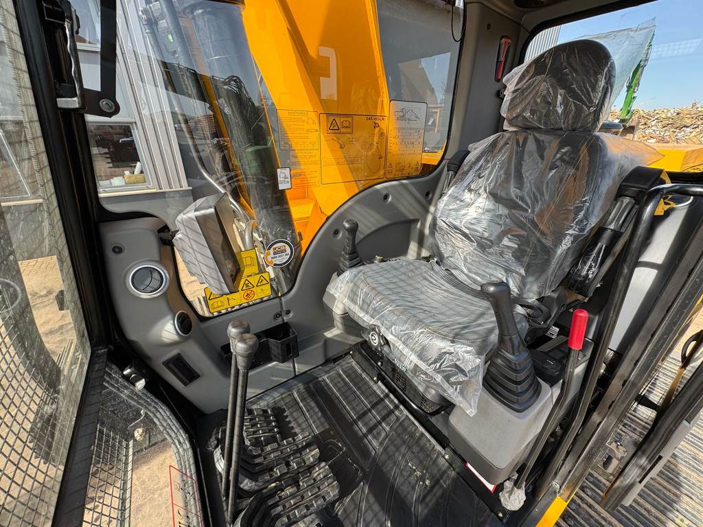 JCB 245LR Long Reach Excavator