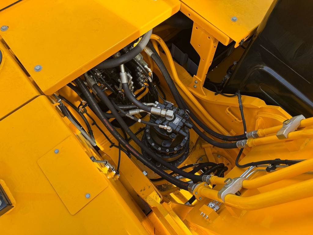 JCB 245LR Long Reach Excavator