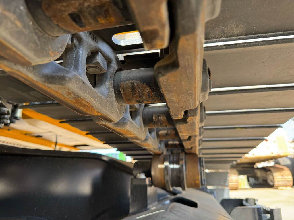 JCB 245LR Long Reach Excavator