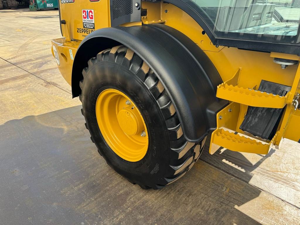 CAT 908M