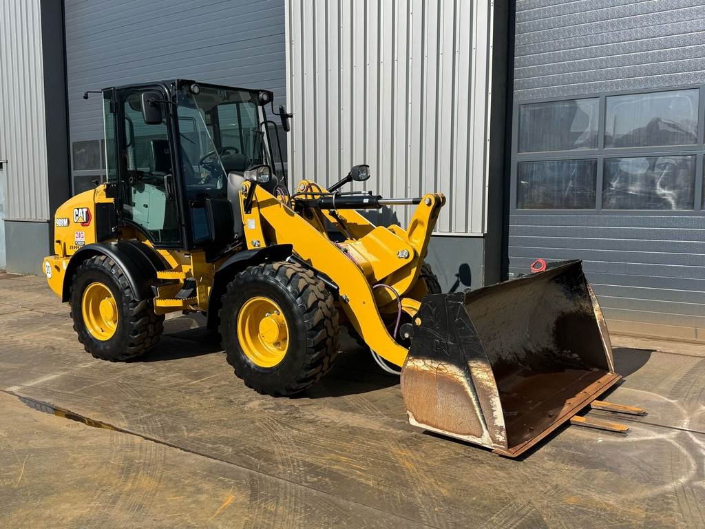 CAT 908M