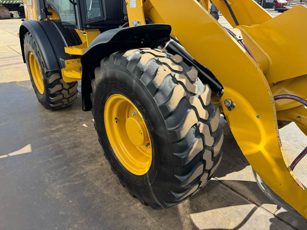 CAT 908M