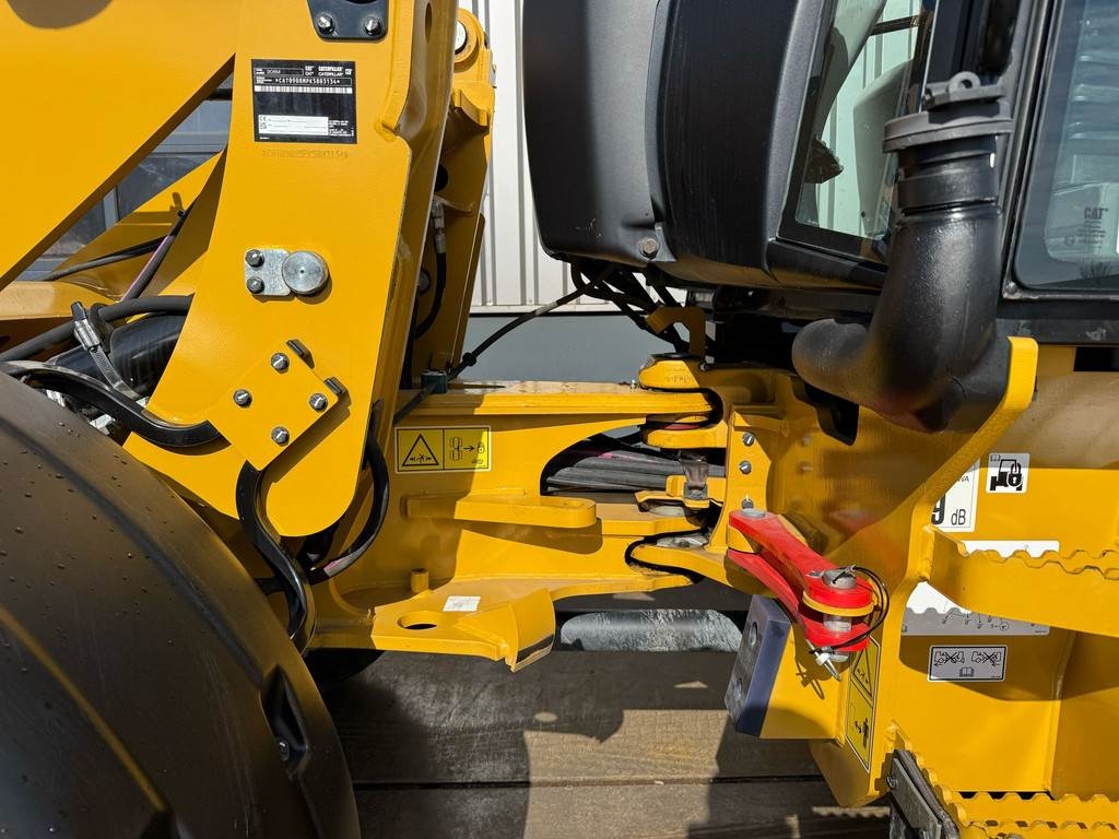 CAT 908M