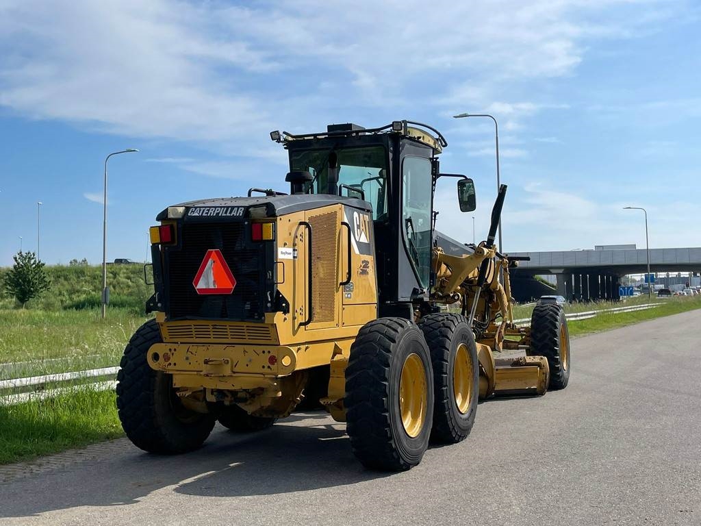CAT 12M