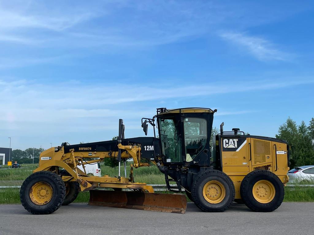Image de NIVELEUSES 2011 Caterpillar 12M