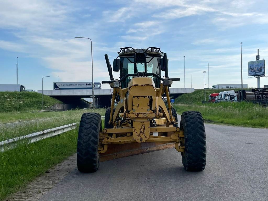 CAT 12M
