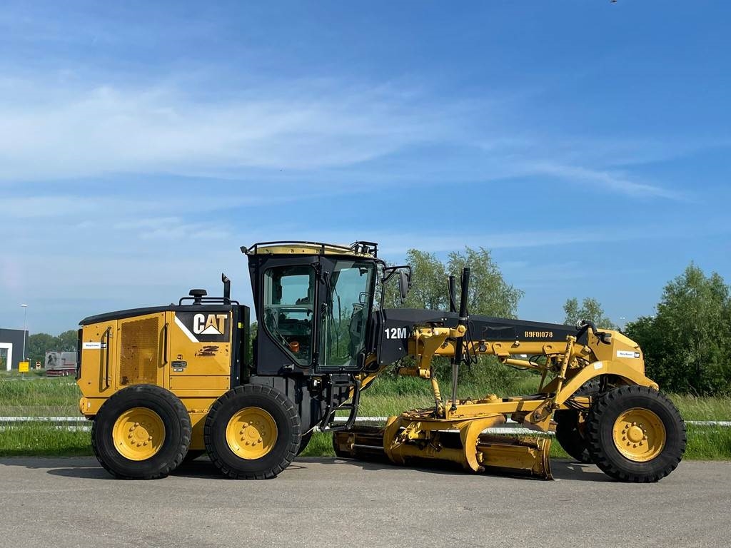 CAT 12M