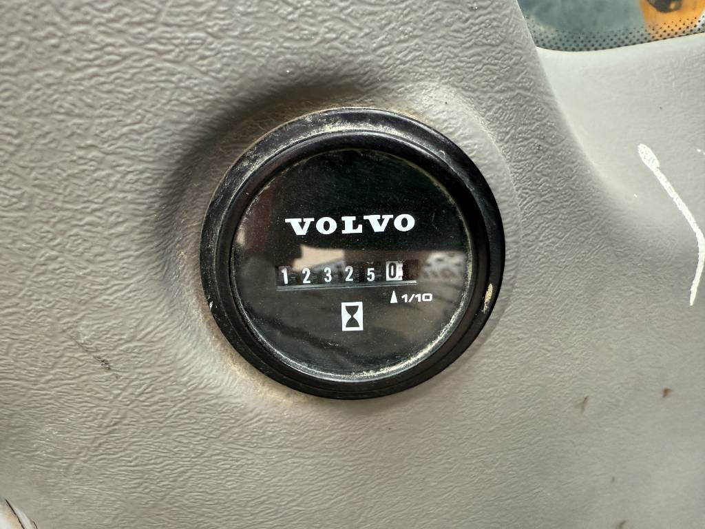 Volvo EC380EL - Dutch Machine / Pressurised Cabin