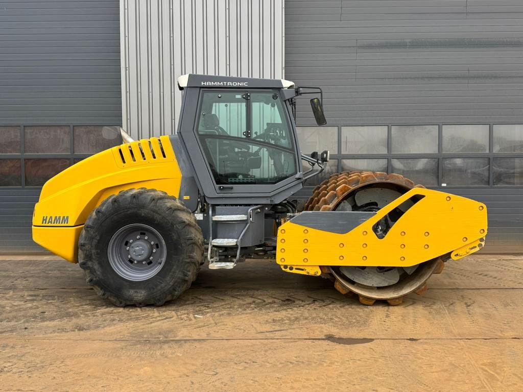 Hamm H13i Padfoot compactor