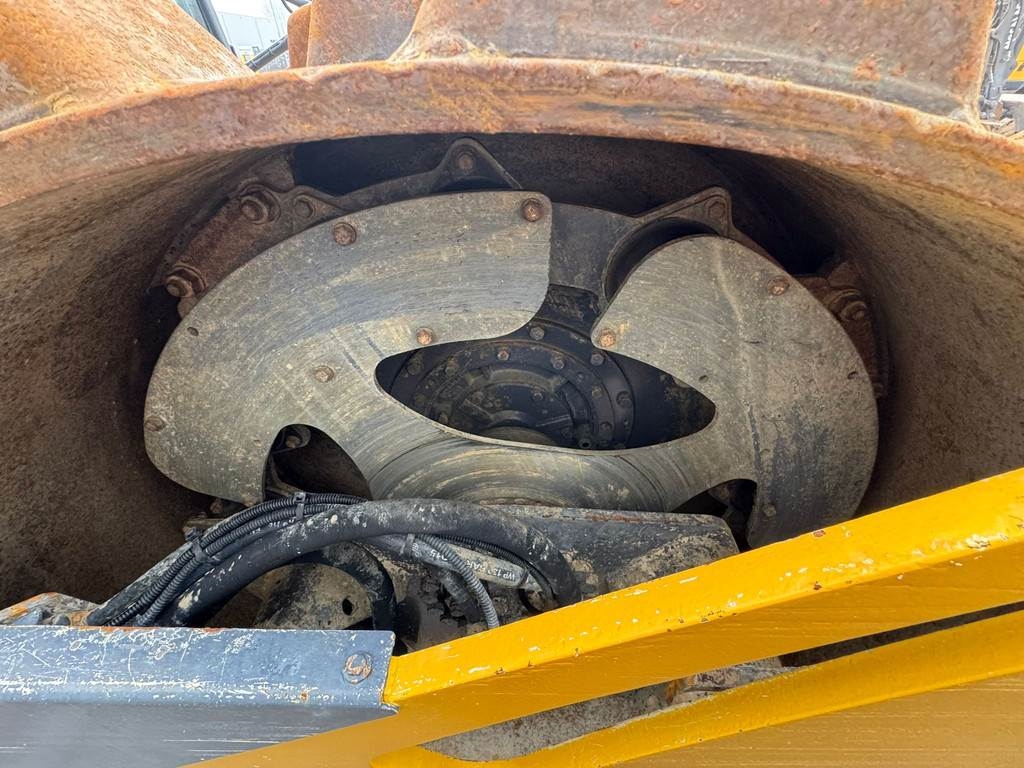 Hamm H13i Padfoot compactor
