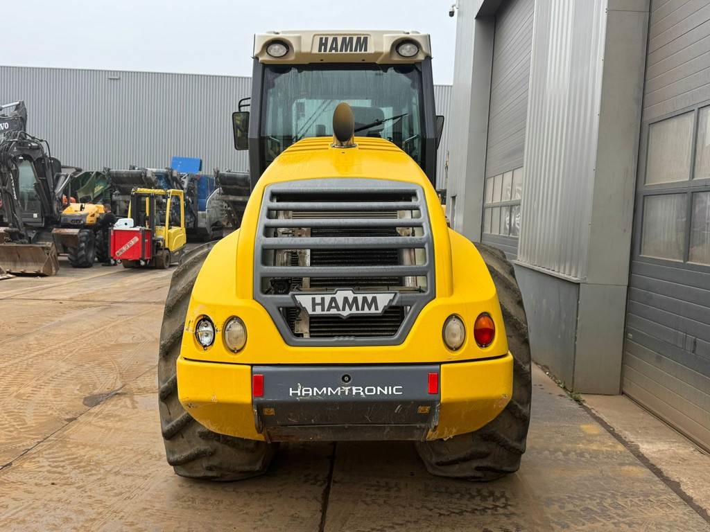 Hamm H13i Padfoot compactor