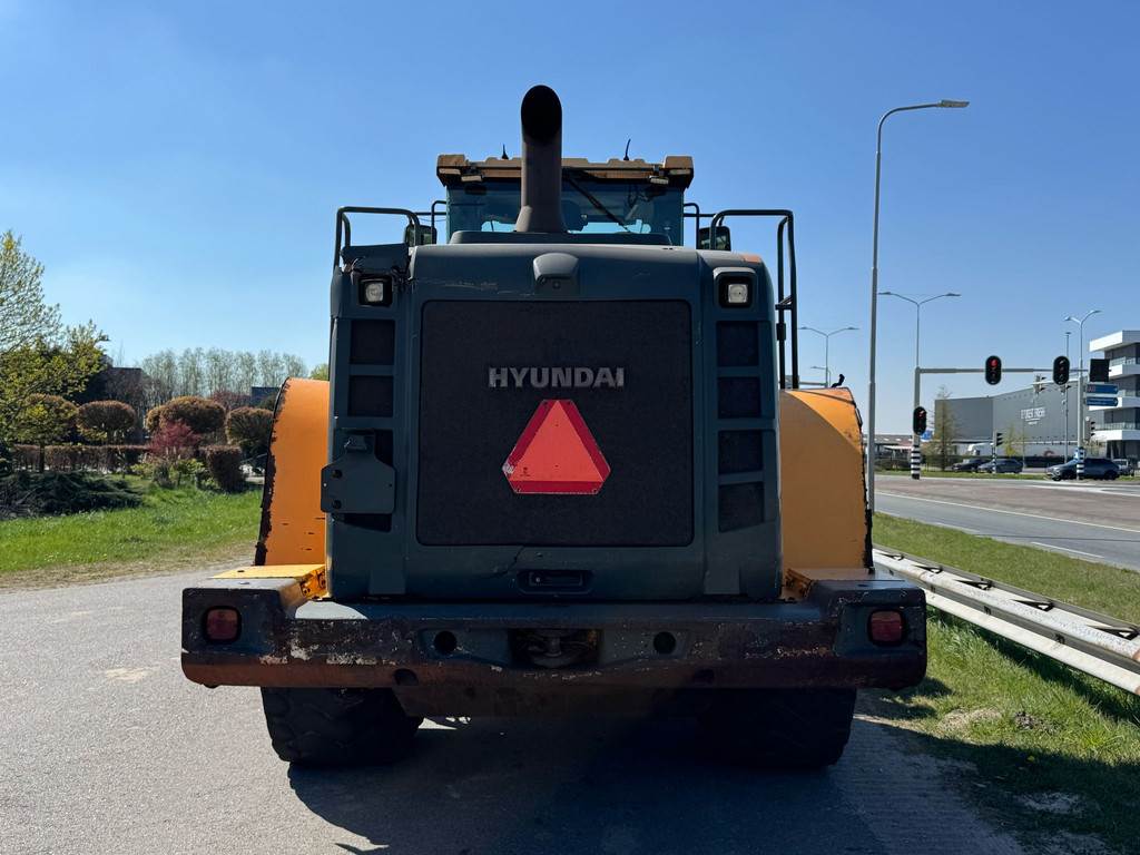 Hyundai HL970