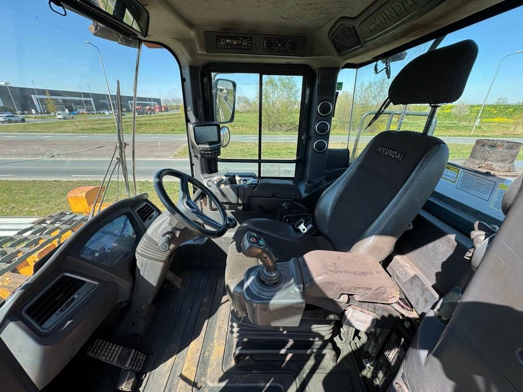Hyundai HL970