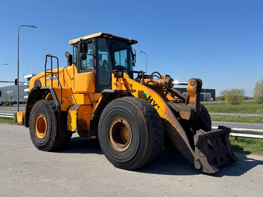 Hyundai HL970