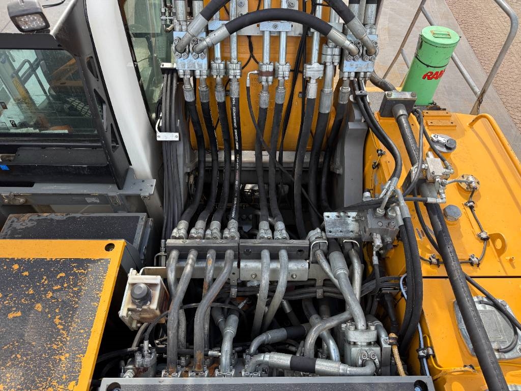 Liebherr R956 HD - Hammer Lines / Quick Coupler / Camera