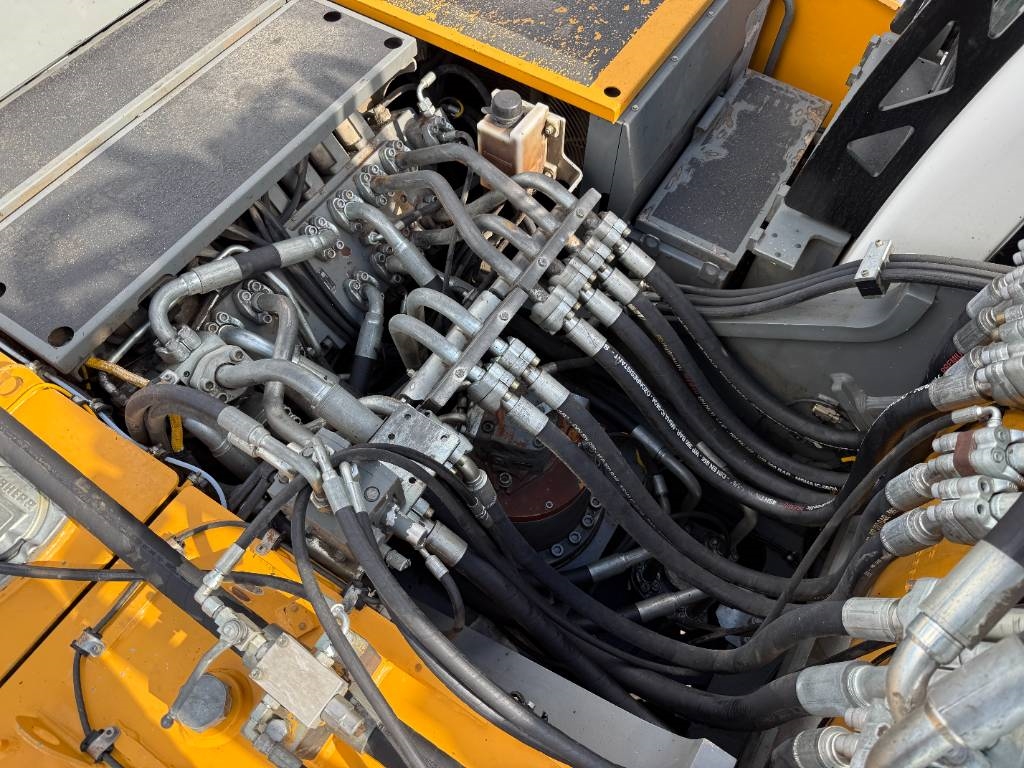 Liebherr R956 HD - Hammer Lines / Quick Coupler / Camera